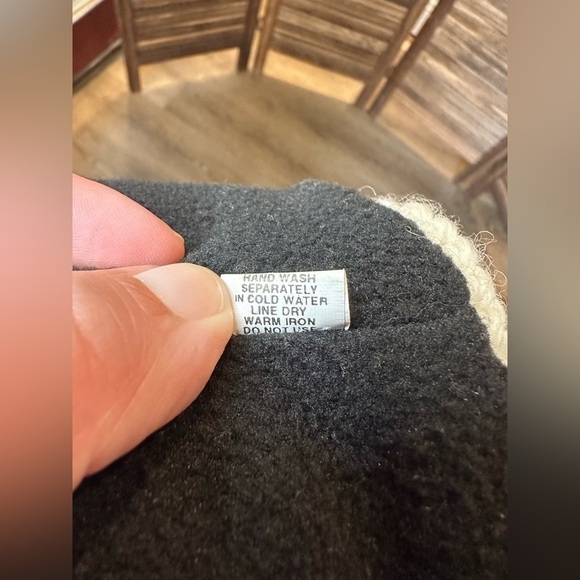 Nepal 100% Wool Knit Stripped Earflap Beanie Ski Hat Cap Fleece Lined Geometric - Picture 8 of 8